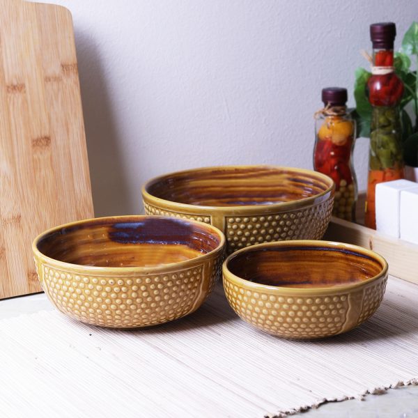 Ergonomic Crafted Nestled Serving Bowls (3 Sizes) : Subtle Brown Color