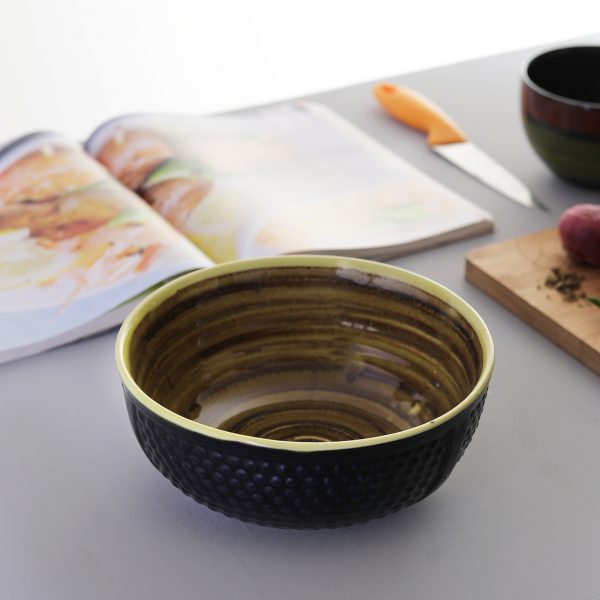 Ergonomic Crafted Serving Bowl: Solid Black & Mustard