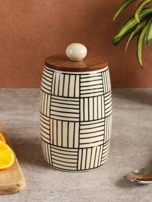 Large Ceramic Jar – 650ml | Handpainted Airtight Storage Canister – Pack of 1